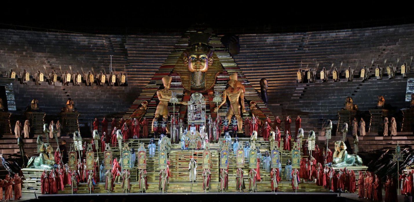 VERONA: AIDA & LAGO DI GARDA VERONA: AIDA & LAGO DI GARDA