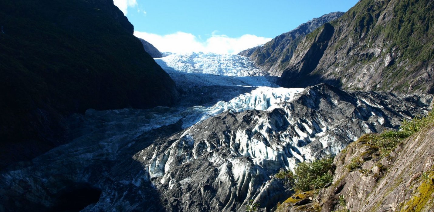 EXPLORING NEW ZELAND