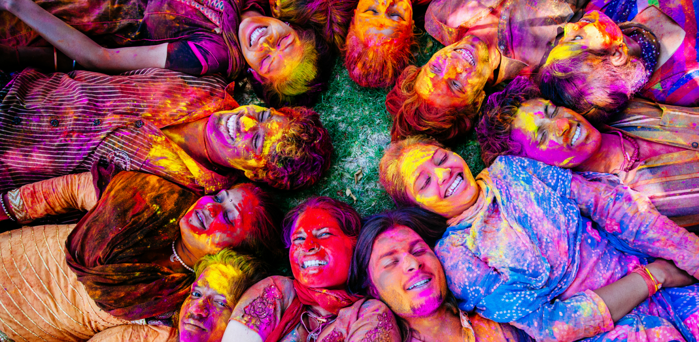 INDIA, L'ESSENZA DEL MISTICISMO E DEI COLORI INDIA, L'ESSENZA DEL MISTICISMO E DEI COLORI