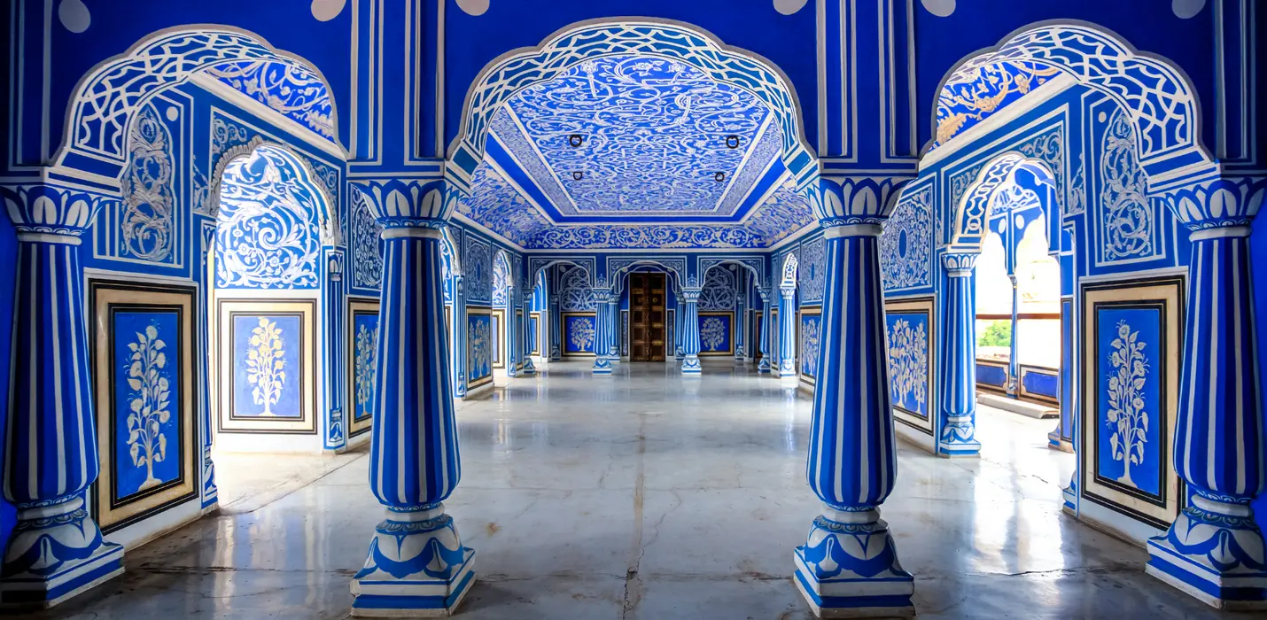 INDIA, L'ESSENZA DEL MISTICISMO E DEI COLORI