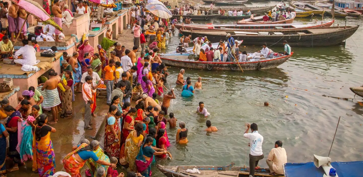 INDIA, L'ESSENZA DEL MISTICISMO E DEI COLORI