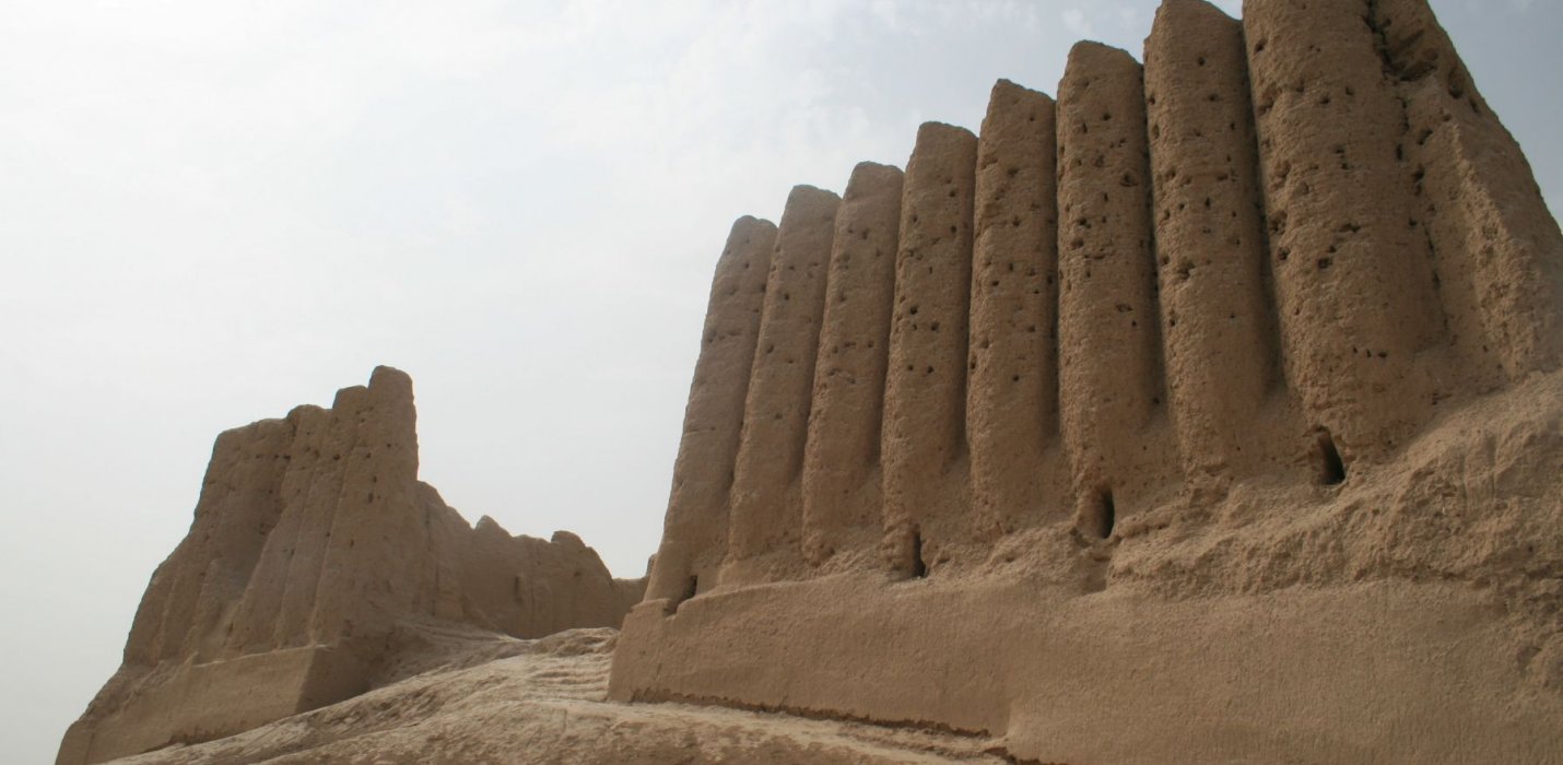 SULLA VIA DELLA SETA SULLA VIA DELLA SETA