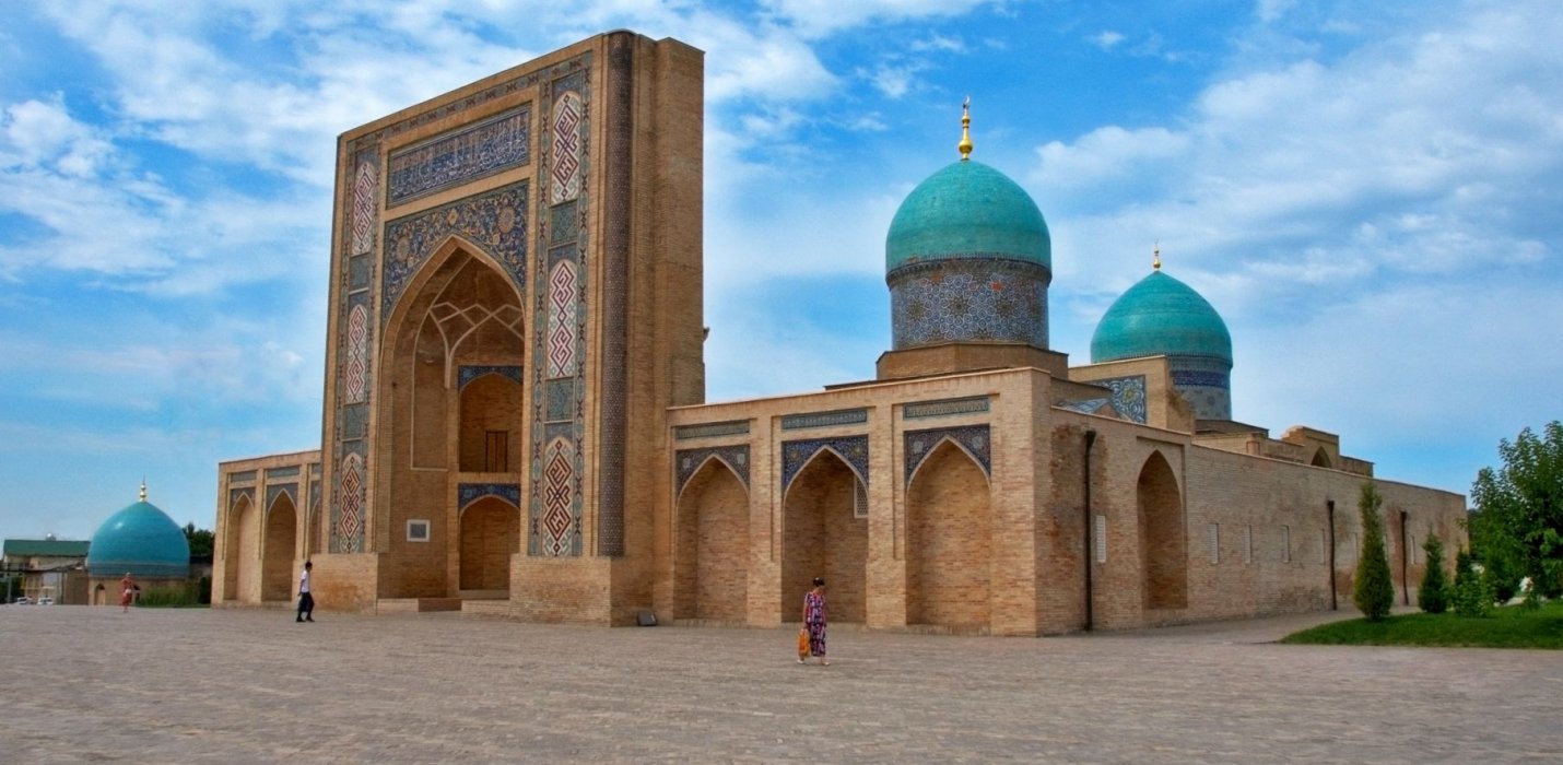 SULLA VIA DELLA SETA SULLA VIA DELLA SETA