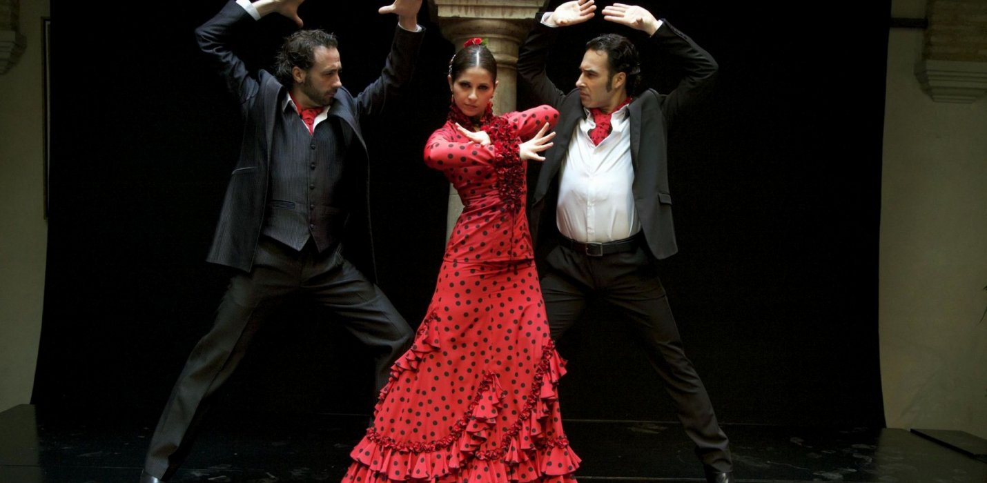 ANDALUSIA TRA ARTE E CULTURA! ANDALUSIA TRA ARTE E CULTURA!