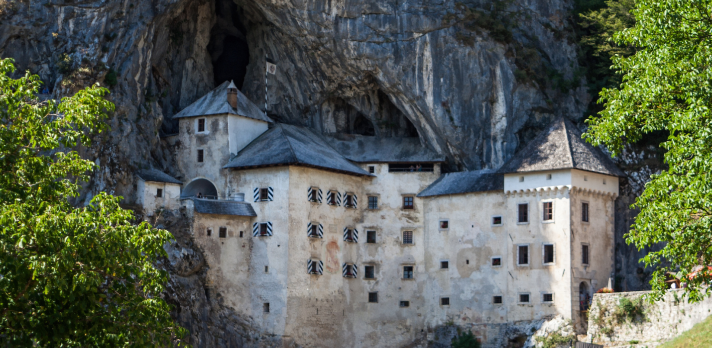 LAGHI DI PLITVICE, POLA, PARENZO, GROTTE DI POSTUMIA E CASTELLO DI PREDJAMA