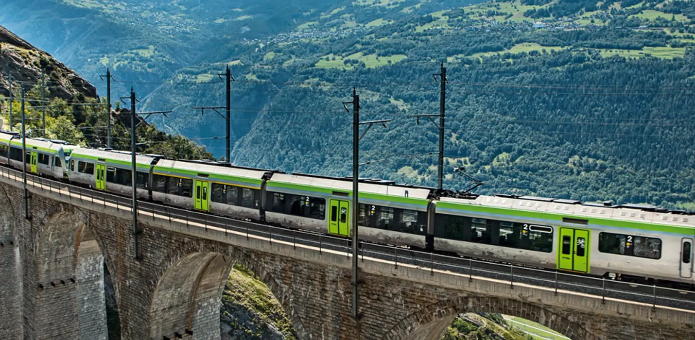 BERNA, THUN E IL TRENINO VERDE DELLE ALPI