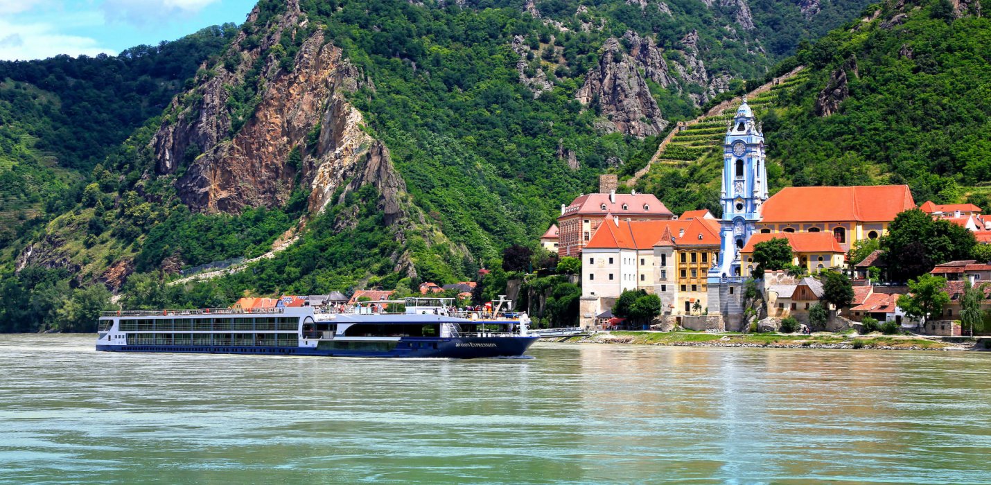 DA VILSHOFEN A BUDAPEST SULLE ONDE DEL DANUBIO